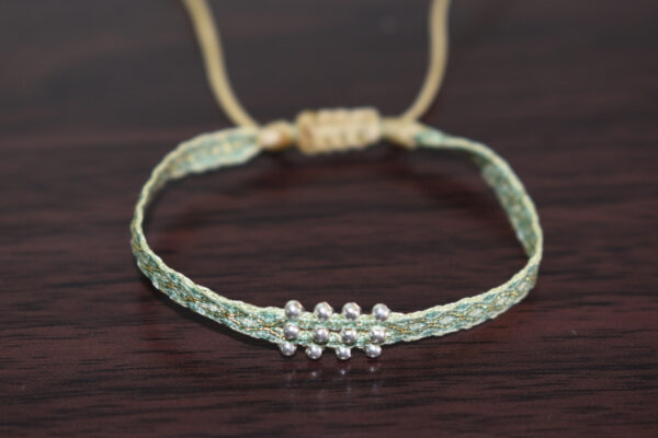 Pulsera Telar Egipcio 48 Hilos Verde Claro Plata Balín 12 Centro