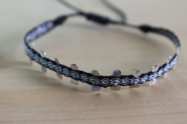Pulsera Telar Egipcio 48 Hilos Negra Plata Martillada