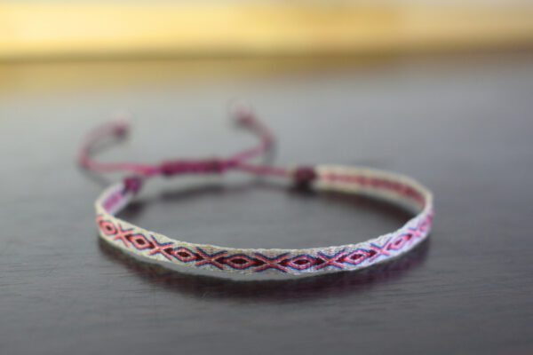 Pulsera Telar Egipcio 48 Hilos Blanco y Rosa