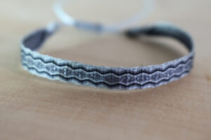 Pulsera Telar Egipcio 96Hilos Gris/Negro/Plata