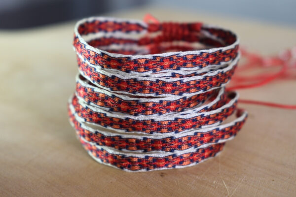 Pulsera Telar Egipcio 96Hilos Blanco/Naranja/Azul Petróleo - Image 2