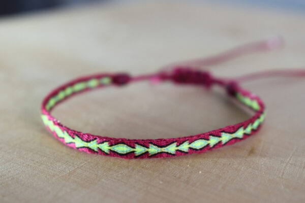 Pulsera Telar Egipcio 96Hilos Uva/Verde Lima